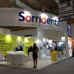 foto sorridents stand