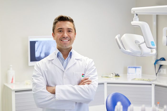 veja-6-motivos-para-investir-em-uma-franquia-de-clinicas-odontologicas.jpeg
