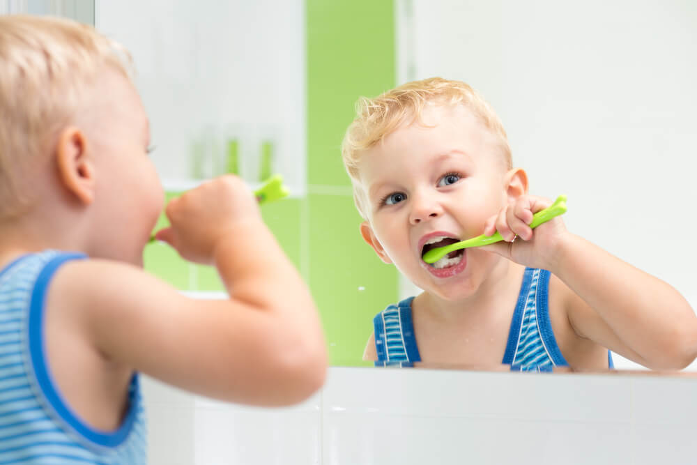 3 razões para trocar a escova de dentes com frequência
